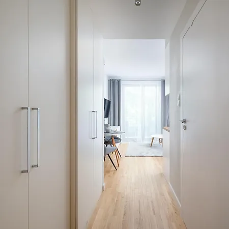 Apartman Krasinski Garden Deluxe By Bookinghost