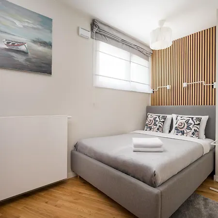 Krasinski Garden Deluxe By Bookinghost * Varsó