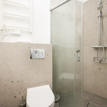 Appartement Krasinski Garden Deluxe By Bookinghost